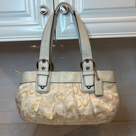 Coach Signature Soho Pleated Tote Shoulder Bag - Picture 1 of 16